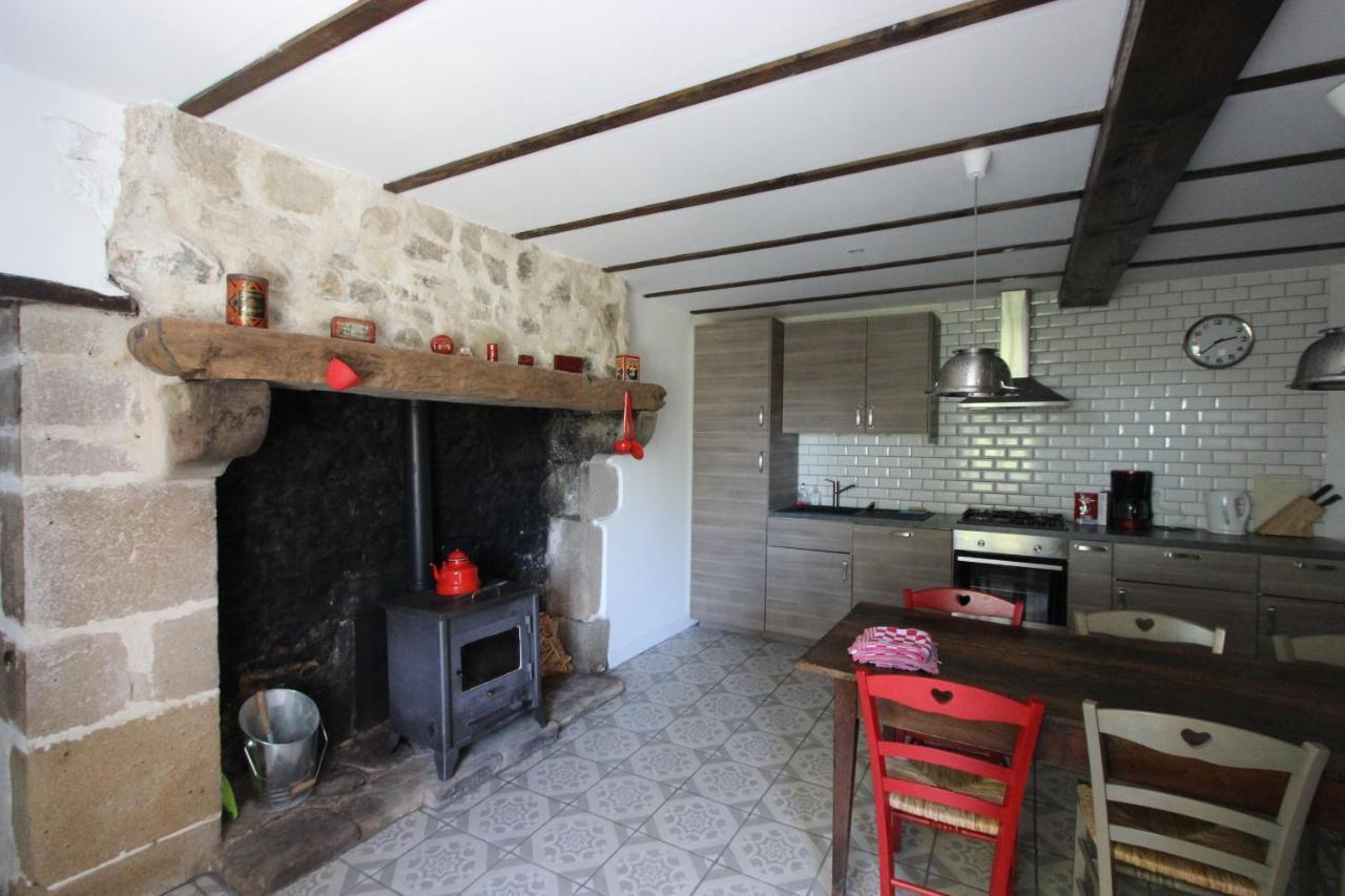 Combrailleurs Bed and Breakfast Espinasse Εξωτερικό φωτογραφία